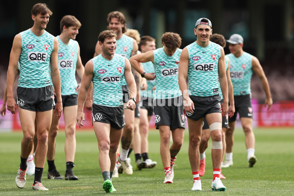 AFL 2024 Training - Sydney 040924 - A-53686609