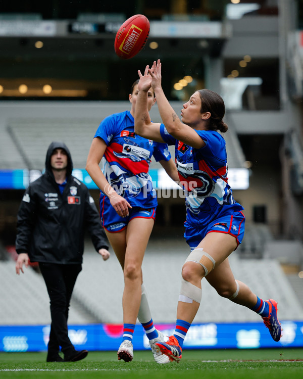 AFLW 2024 Round 02 - Western Bulldogs v Port Adelaide - A-53704995