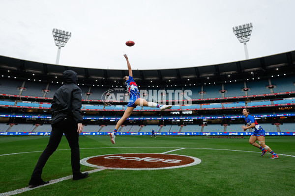 AFLW 2024 Round 02 - Western Bulldogs v Port Adelaide - A-53704998