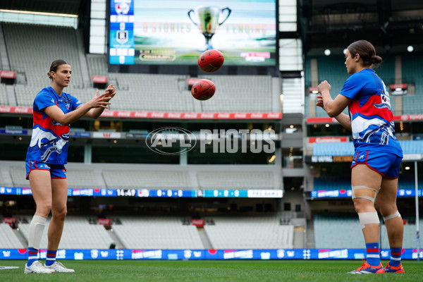 AFLW 2024 Round 02 - Western Bulldogs v Port Adelaide - A-53705031