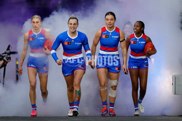 AFLW 2024 Round 02 - Western Bulldogs v Port Adelaide - A-53708339