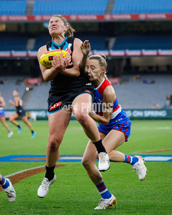 AFLW 2024 Round 02 - Western Bulldogs v Port Adelaide - A-53708354