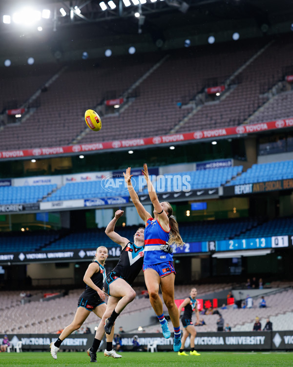 AFLW 2024 Round 02 - Western Bulldogs v Port Adelaide - A-53708356