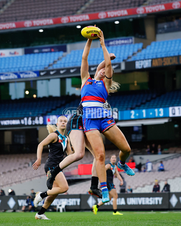 AFLW 2024 Round 02 - Western Bulldogs v Port Adelaide - A-53708357