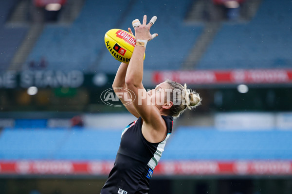 AFLW 2024 Round 02 - Western Bulldogs v Port Adelaide - A-53708358
