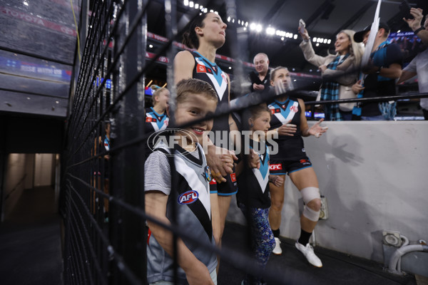 AFLW 2024 Round 02 - Western Bulldogs v Port Adelaide - A-53709409