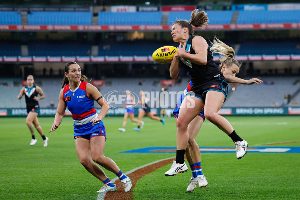 AFLW 2024 Round 02 - Western Bulldogs v Port Adelaide - A-53709434