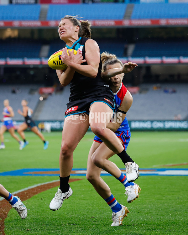 AFLW 2024 Round 02 - Western Bulldogs v Port Adelaide - A-53709435