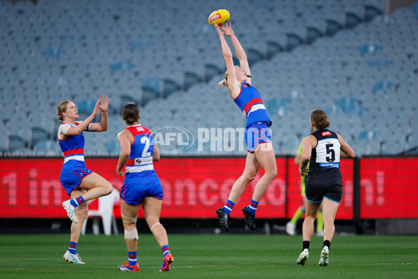 AFLW 2024 Round 02 - Western Bulldogs v Port Adelaide - A-53709457