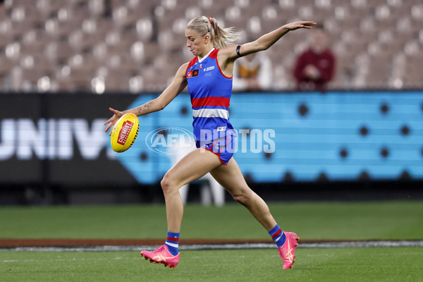 AFLW 2024 Round 02 - Western Bulldogs v Port Adelaide - A-53709474