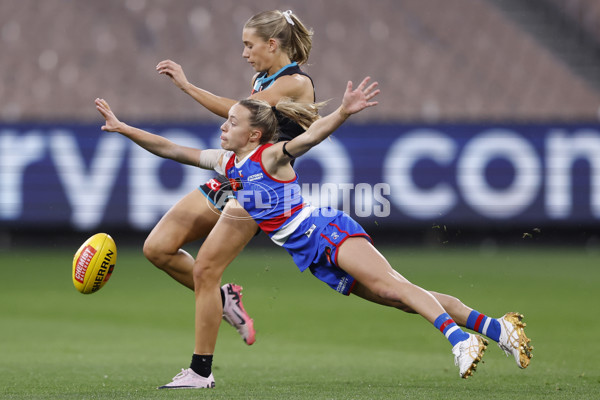 AFLW 2024 Round 02 - Western Bulldogs v Port Adelaide - A-53711706