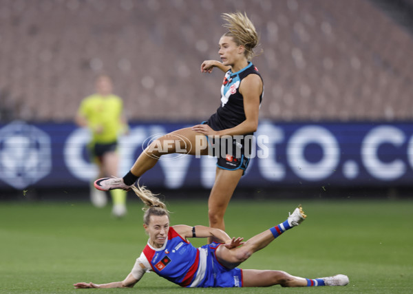 AFLW 2024 Round 02 - Western Bulldogs v Port Adelaide - A-53711708