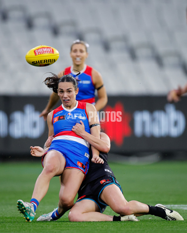 AFLW 2024 Round 02 - Western Bulldogs v Port Adelaide - A-53711710