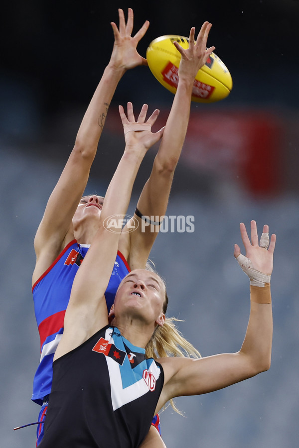 AFLW 2024 Round 02 - Western Bulldogs v Port Adelaide - A-53711728