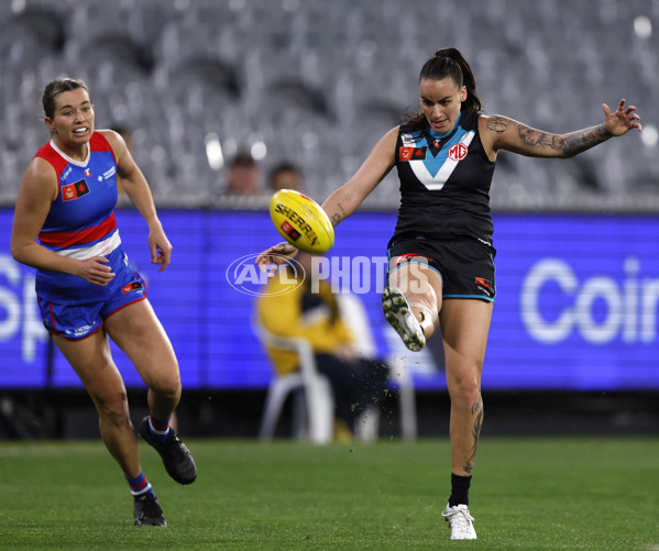AFLW 2024 Round 02 - Western Bulldogs v Port Adelaide - A-53711782