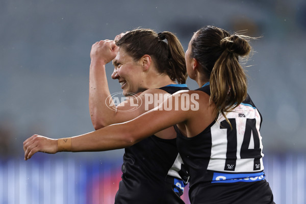 AFLW 2024 Round 02 - Western Bulldogs v Port Adelaide - A-53711789