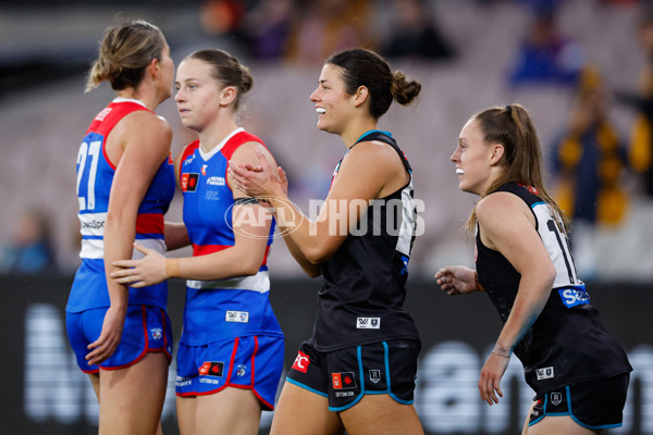 AFLW 2024 Round 02 - Western Bulldogs v Port Adelaide - A-53712621