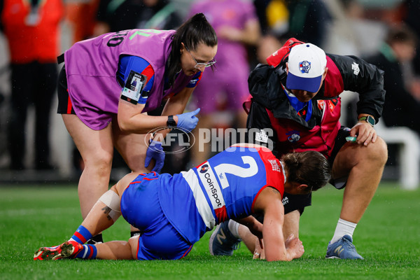 AFLW 2024 Round 02 - Western Bulldogs v Port Adelaide - A-53712636