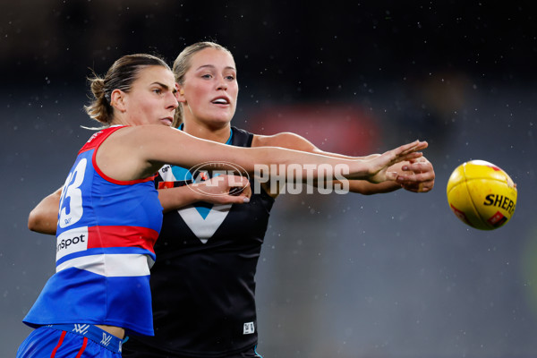 AFLW 2024 Round 02 - Western Bulldogs v Port Adelaide - A-53712647