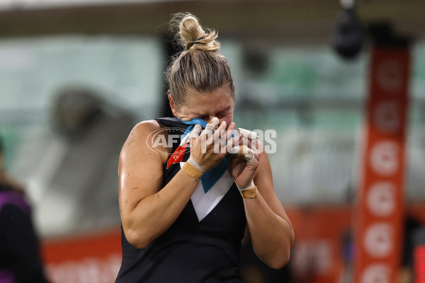 AFLW 2024 Round 02 - Western Bulldogs v Port Adelaide - A-53714544