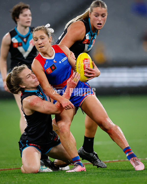 AFLW 2024 Round 02 - Western Bulldogs v Port Adelaide - A-53714558