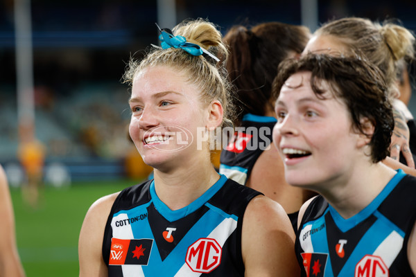 AFLW 2024 Round 02 - Western Bulldogs v Port Adelaide - A-53714594