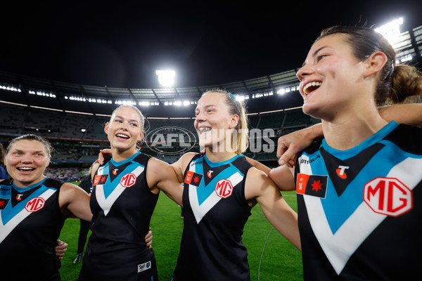 AFLW 2024 Round 02 - Western Bulldogs v Port Adelaide - A-53714603