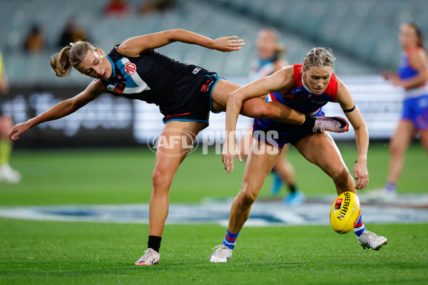 AFLW 2024 Round 02 - Western Bulldogs v Port Adelaide - A-53715335