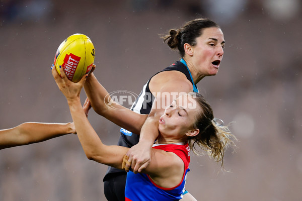 AFLW 2024 Round 02 - Western Bulldogs v Port Adelaide - A-53715336