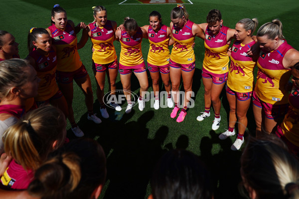 AFLW 2024 Round 02 - Melbourne v Brisbane - A-53732574