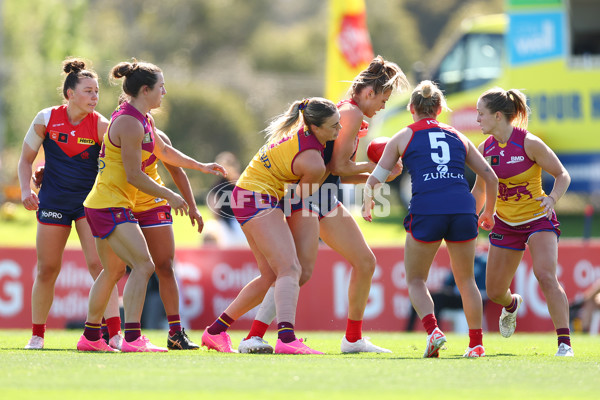 AFLW 2024 Round 02 - Melbourne v Brisbane - A-53734223