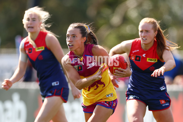 AFLW 2024 Round 02 - Melbourne v Brisbane - A-53735630