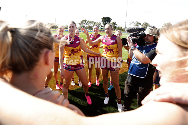 AFLW 2024 Round 02 - Melbourne v Brisbane - A-53737145