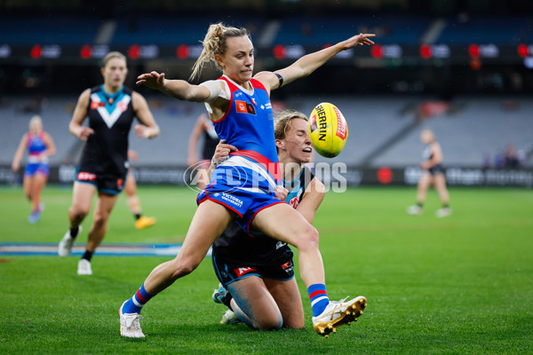 AFLW 2024 Round 02 - Western Bulldogs v Port Adelaide - A-53743816