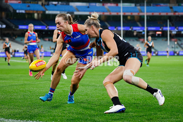 AFLW 2024 Round 02 - Western Bulldogs v Port Adelaide - A-53745300