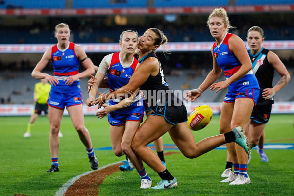 AFLW 2024 Round 02 - Western Bulldogs v Port Adelaide - A-53746549