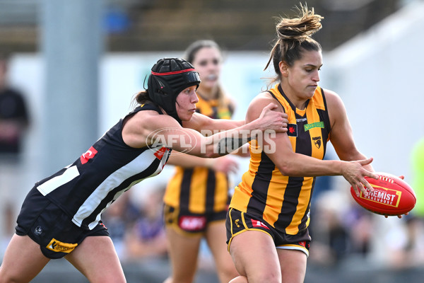 AFLW 2024 Round 02 - Collingwood v Hawthorn - A-53747772