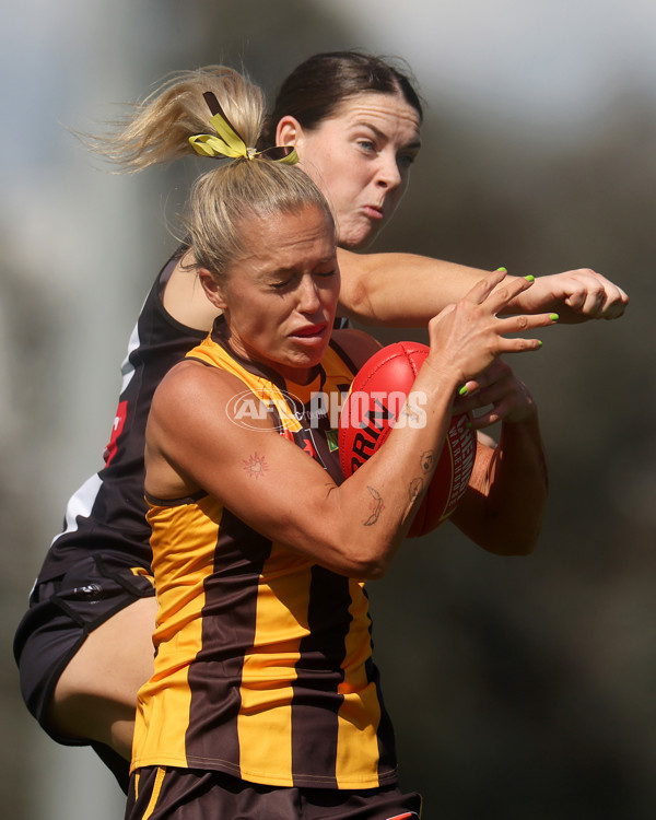 AFLW 2024 Round 02 - Collingwood v Hawthorn - A-53747774