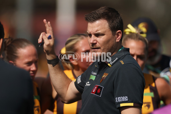 AFLW 2024 Round 02 - Collingwood v Hawthorn - A-53747803