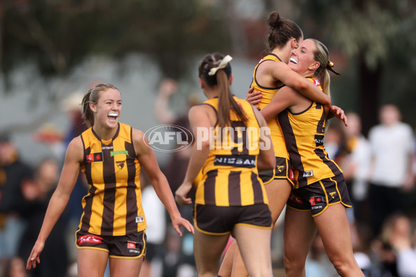 AFLW 2024 Round 02 - Collingwood v Hawthorn - A-53749451