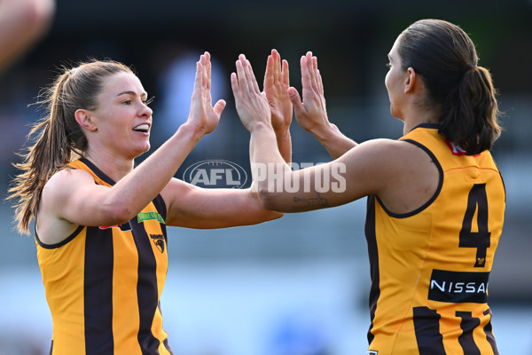 AFLW 2024 Round 02 - Collingwood v Hawthorn - A-53753602