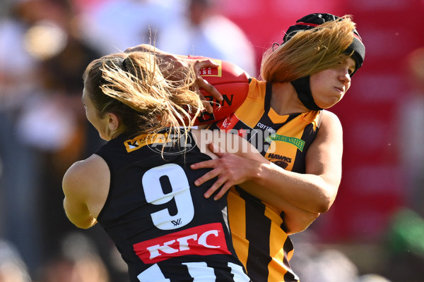 AFLW 2024 Round 02 - Collingwood v Hawthorn - A-53756272