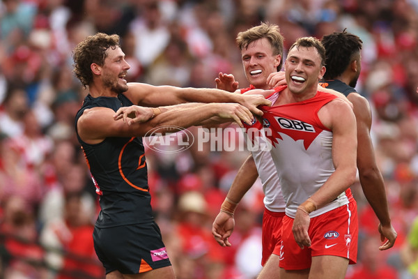 AFL 2024 First Qualifying Final - Sydney v GWS - A-53759822