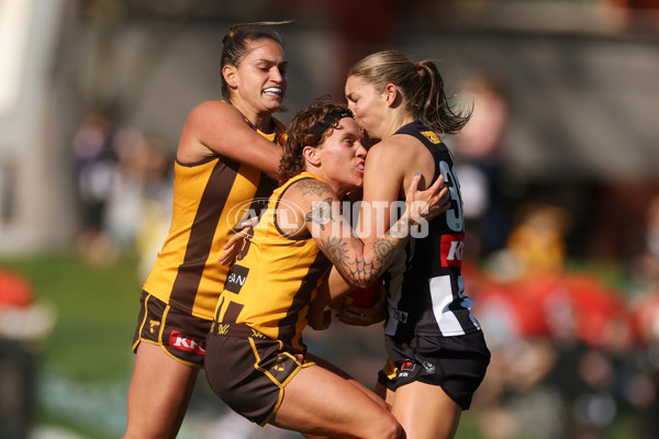 AFLW 2024 Round 02 - Collingwood v Hawthorn - A-53762459