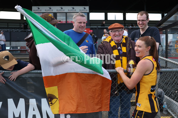 AFLW 2024 Round 02 - Collingwood v Hawthorn - A-53764161