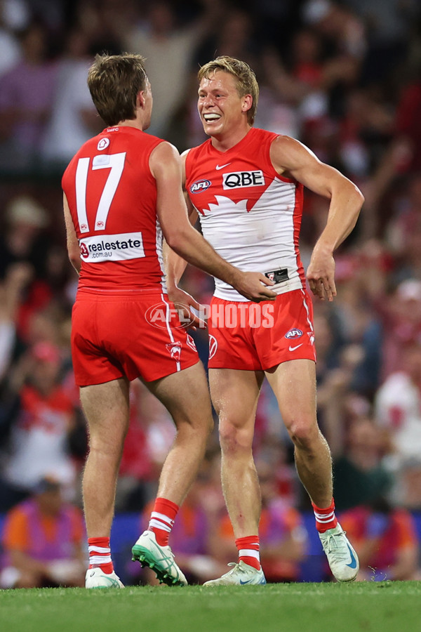 AFL 2024 First Qualifying Final - Sydney v GWS - A-53770714