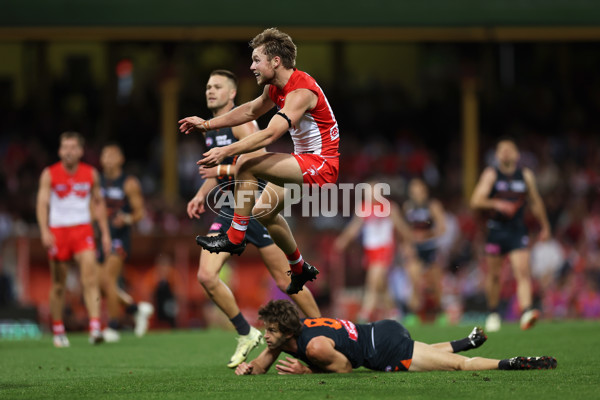 AFL 2024 First Qualifying Final - Sydney v GWS - A-53773310