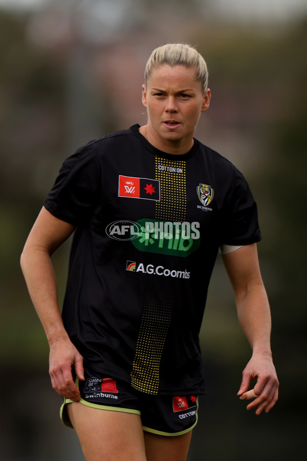 AFLW 2024 Round 02 - Richmond v GWS - A-53789609
