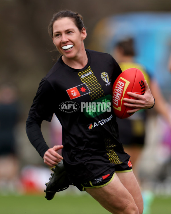 AFLW 2024 Round 02 - Richmond v GWS - A-53789634