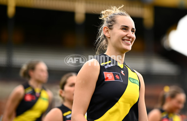 AFLW 2024 Round 02 - Richmond v GWS - A-53789664